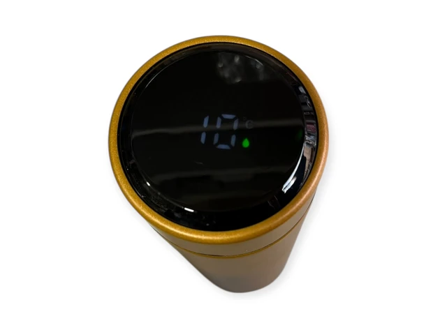 Фото 2 - Термокружка на 500 мл с сенсорным дисплеем температуры на всей крышке.