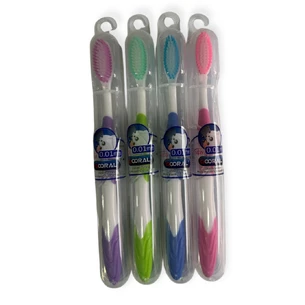 Зубная щетка в футляре