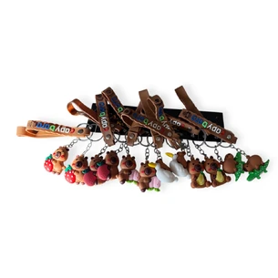 Брелок «Капибара с фруктами»