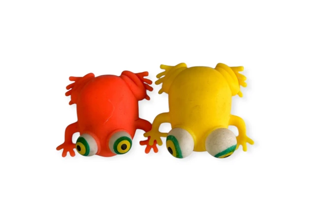 Фото 2 - Жаба з великим очима  та тальком у середині