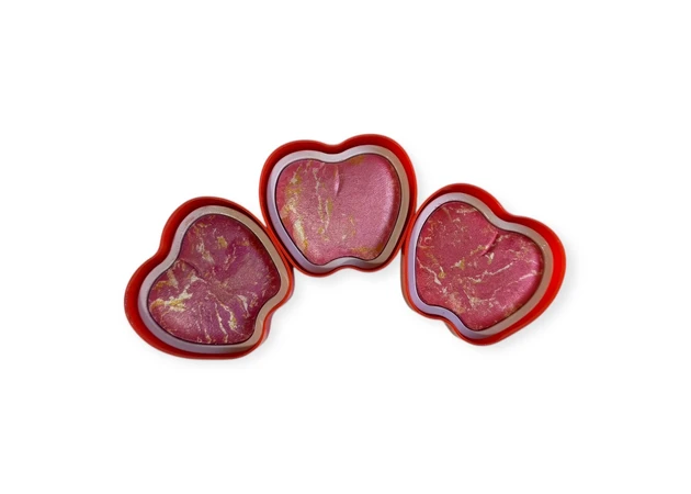 Фото 2 - Хайлайтер-Румяна в форме яблока