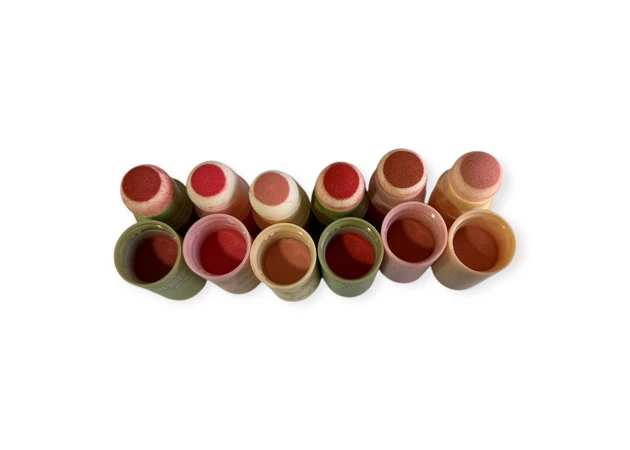 Фото 2 - Рум’яна з блискіткам