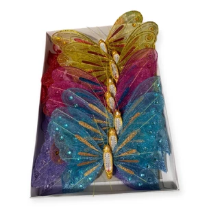 Декоративная бабочка на булавке